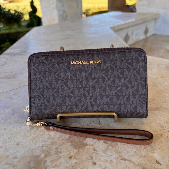 Michael Kors Adina Md signature backpack/wallet options brown signature - Picture 9 of 13